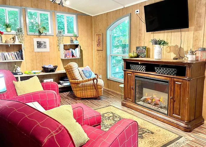 Coffee Creek Cabin